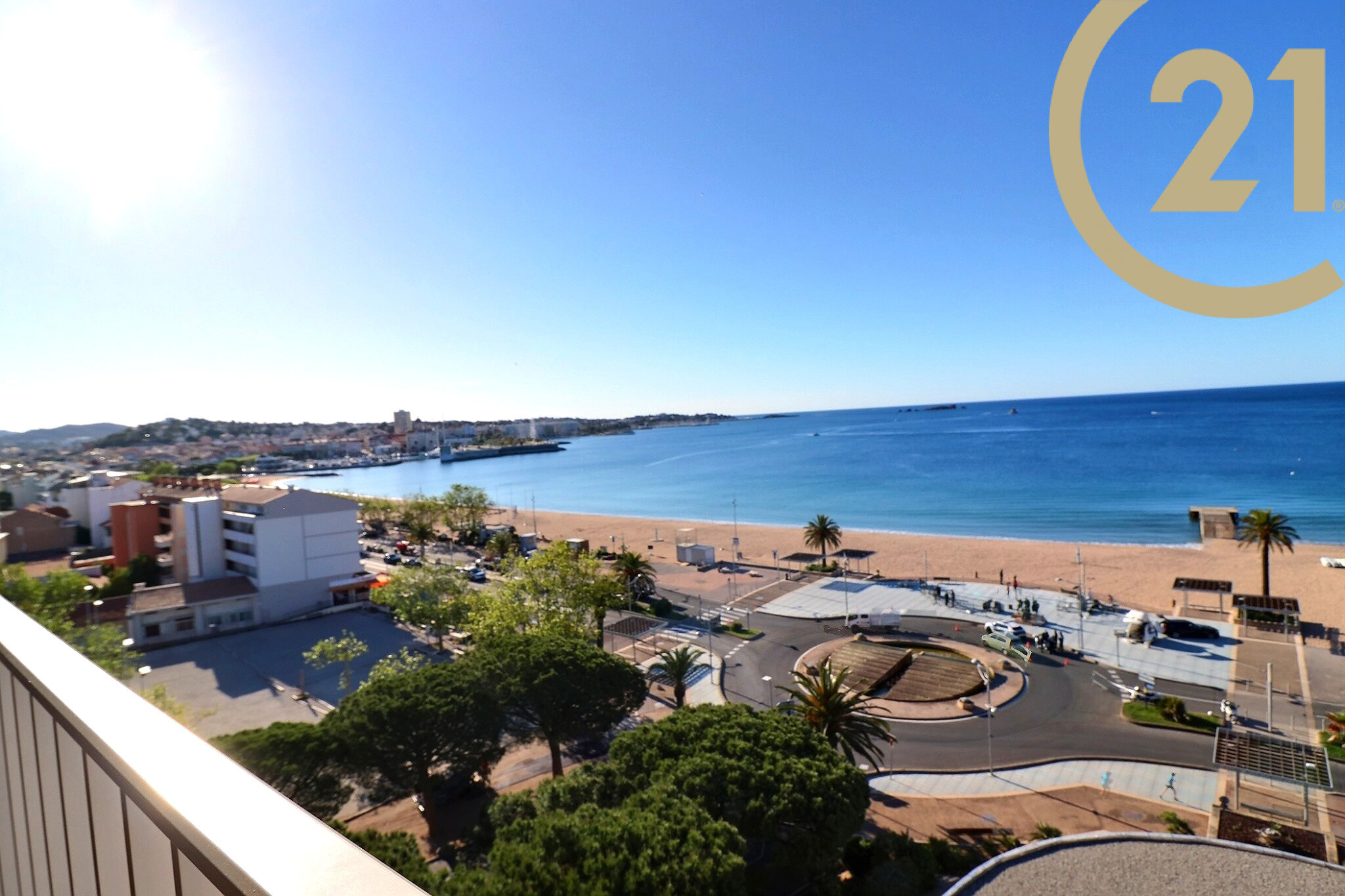 Vente Frejus Front De Mer Appartement 3p Entièrement Rénové Avec Superbe Vue Panoramique Sur 