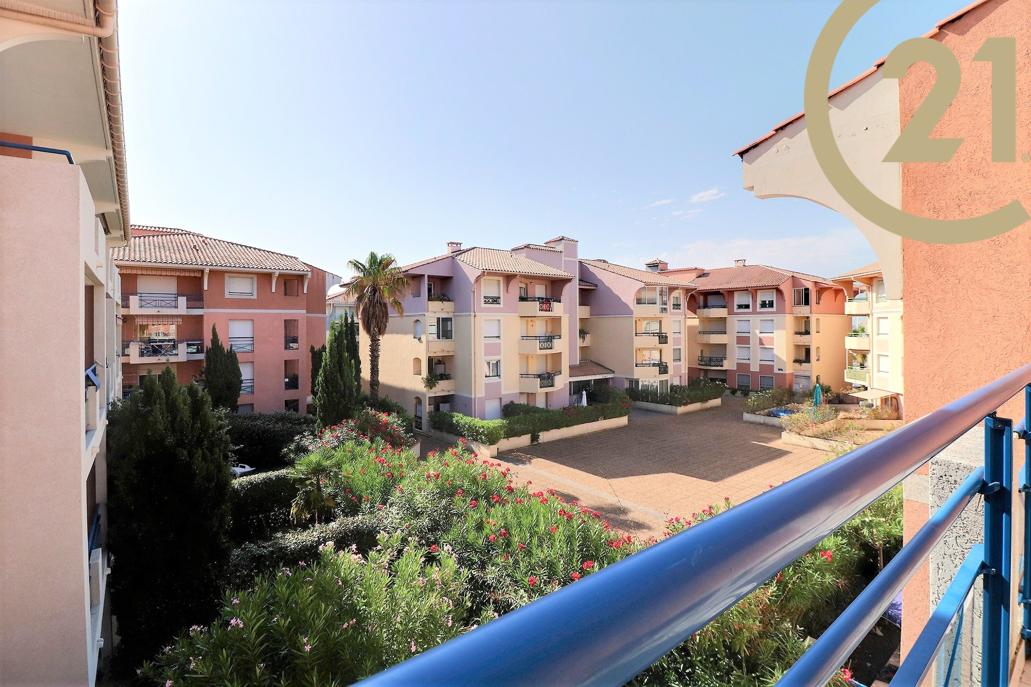 Vente VENTE PORTFRÉJUS APPARTEMENT DEUX PIÈCES PROCHE PLAGE AVEC